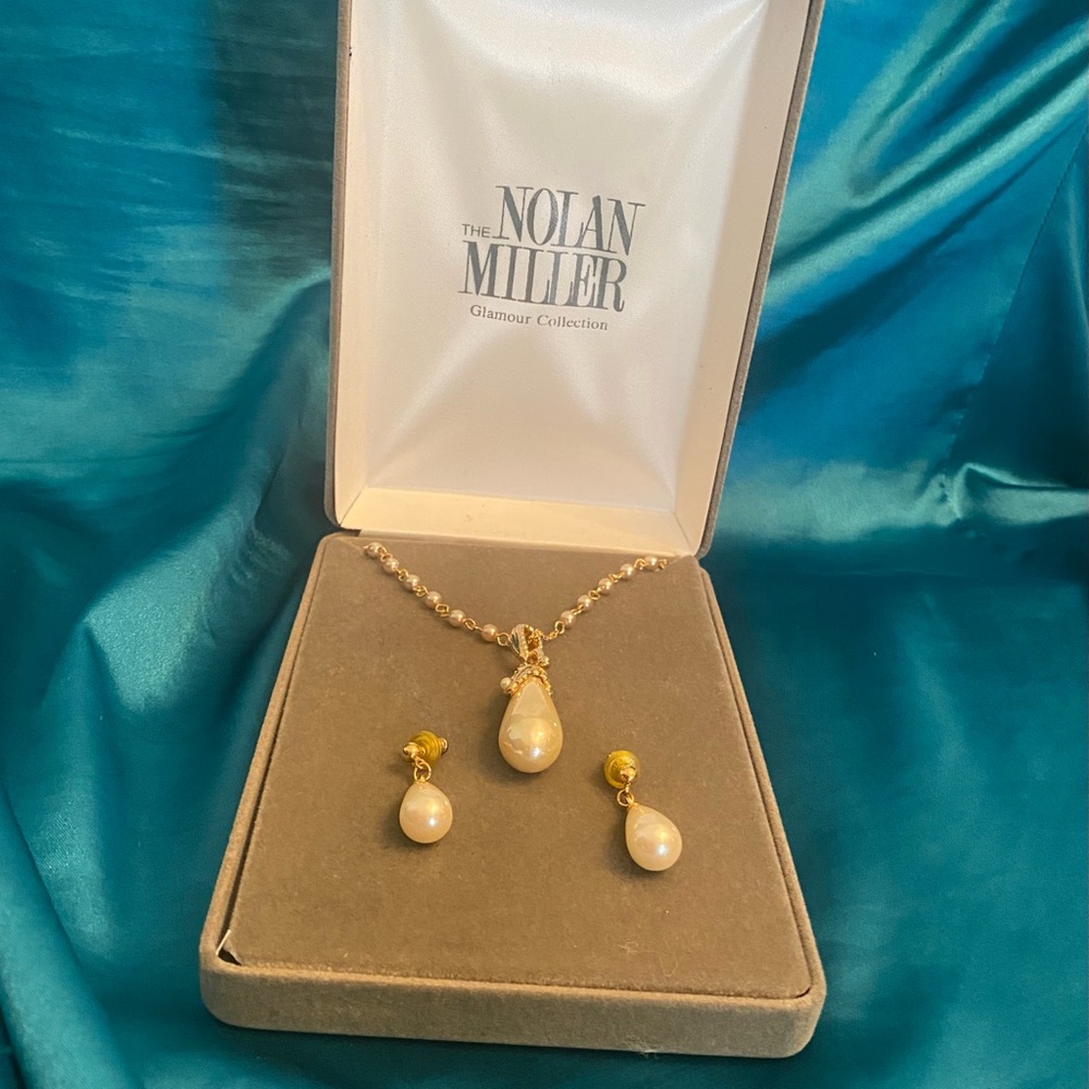 Nolan Miller Glamour Collection - Vienna Pendant & Napier Pearl-like Earring Set